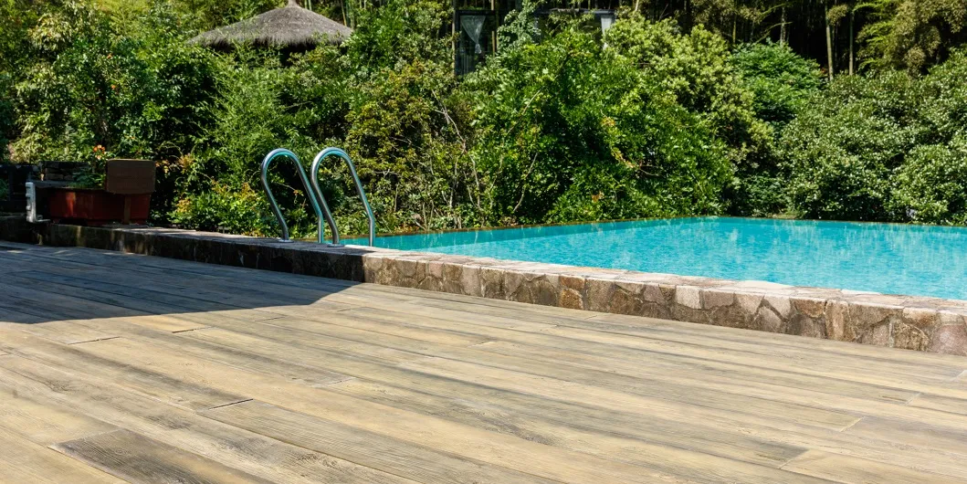 Plage_piscine Prestige Board : plage de piscine