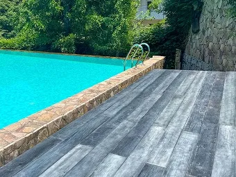 Construction plage de piscine